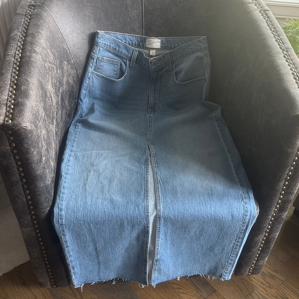 Universal Thread Women's Blue Denim Skirt
